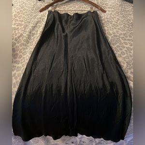 Babaton trendy black silk skirt